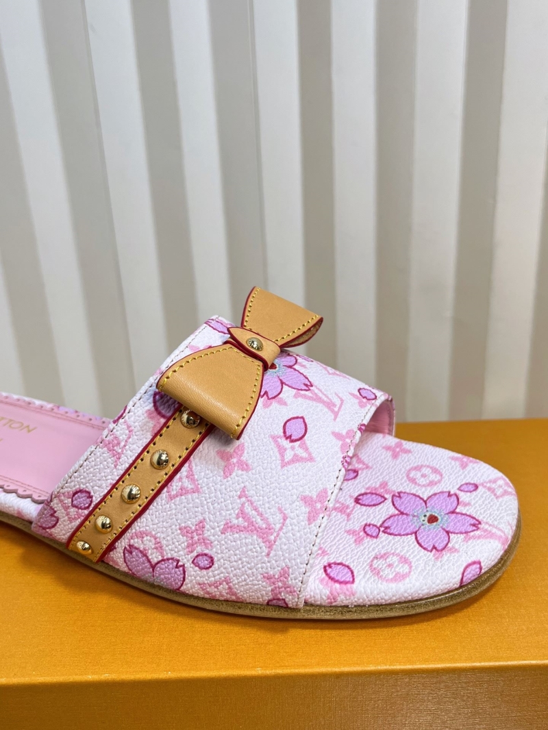 l0vis Vvtt0n slippers